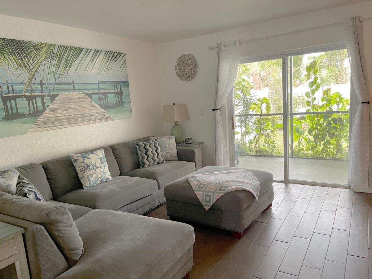 Beautiful Bright & Sparkling 2Bed 1Bath Beach Retreat - Unit 212 Коко Бийч Екстериор снимка